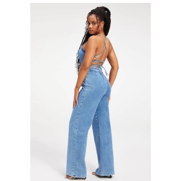 Good American Jean Jumpsuit - NEVER WORN - tags still on! Size 1 - Picture 5 of 5